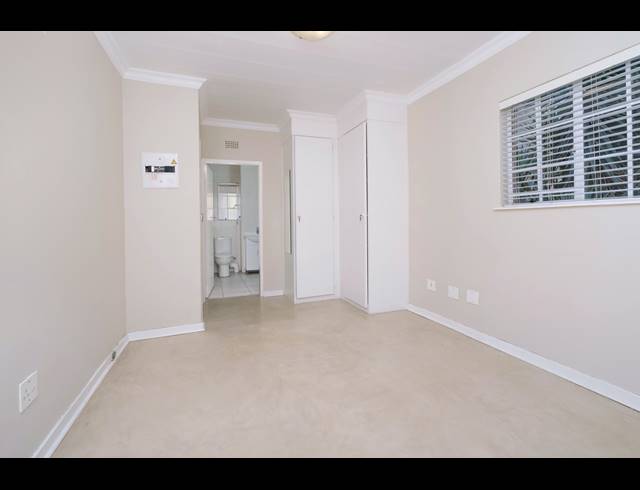 1 BEDROOM RETIREMENT UNIT FOR SALE IN BRYANSTON